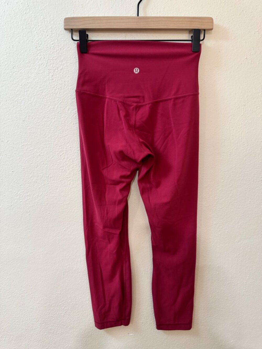 Lululemon High Rise Crop Leggings Raspberry Pink Red Size 2/4